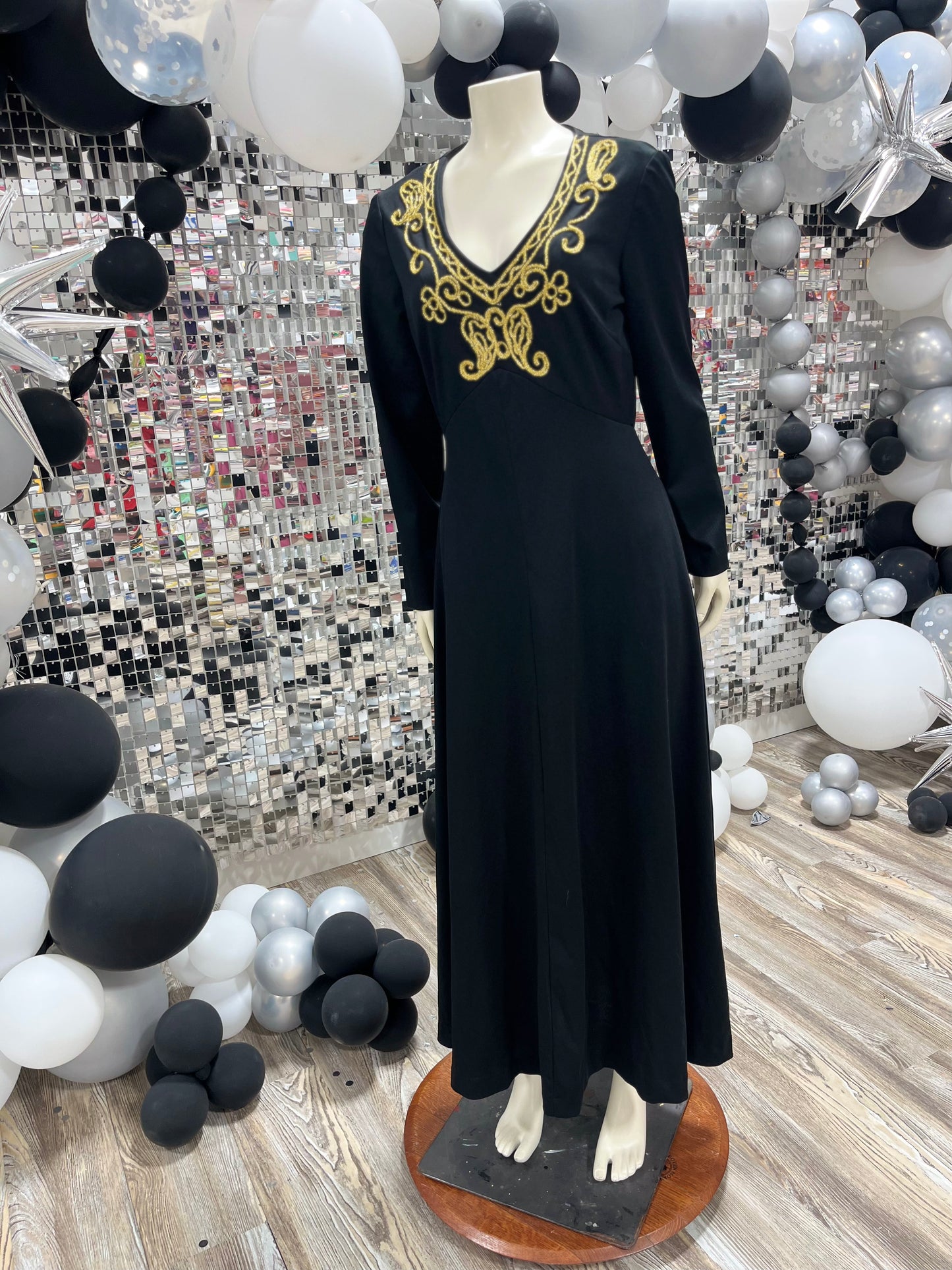 60s Gold Metallic Black Embroidered Vintage Maxi Dress L/XL