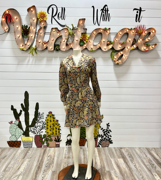 Vintage 70s Psychedelic Round Collar Button Cuff Mini Dress L