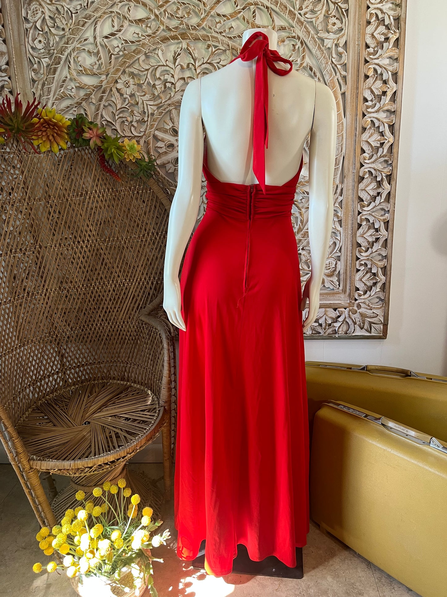 Vintage Elegant 70s Sexy Fringe Fire engine Red Halter Maxi Dress S