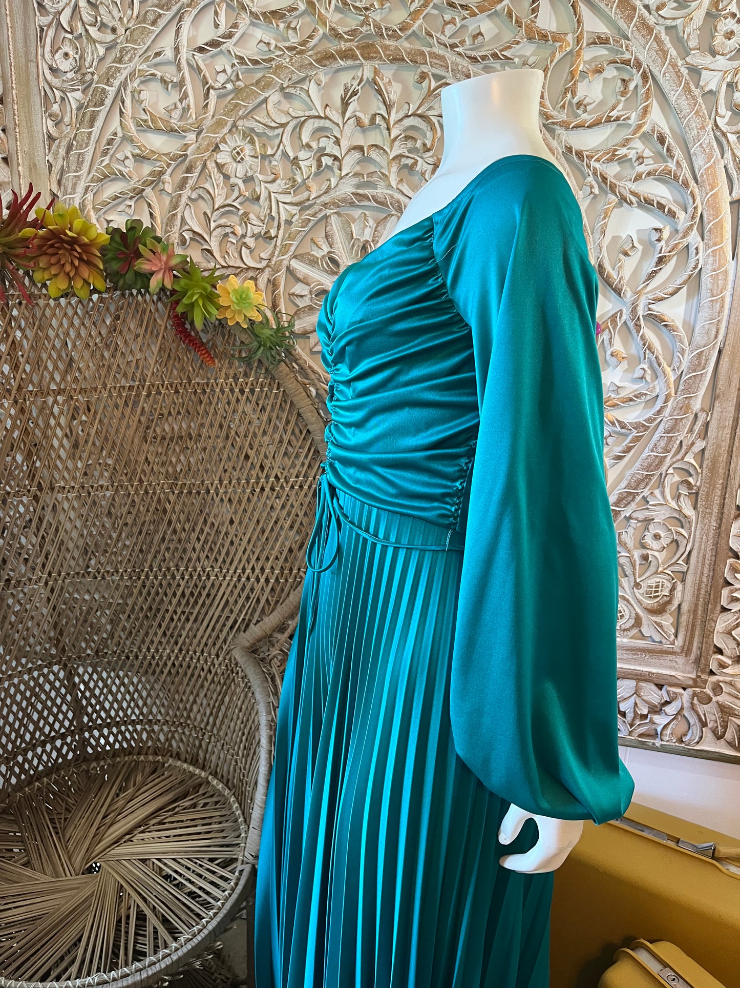 Vintage Crystal Pleat 70s Boho Core Green Maxi Dress